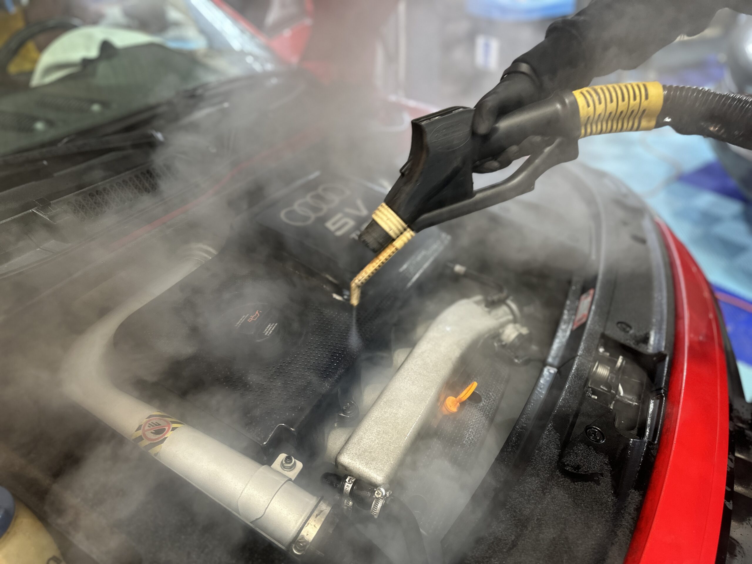 Chaleur et humidité : éliminer odeurs et moisissures dans l&rsquo;habitacle